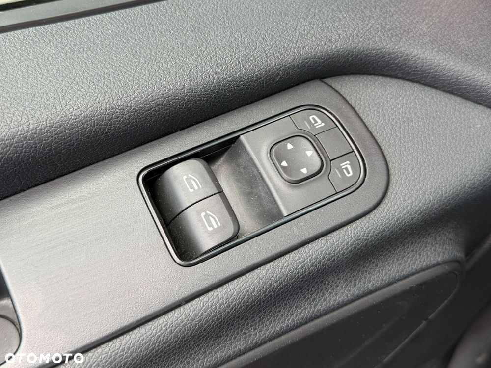 Mercedes-Benz Sprinter - 29