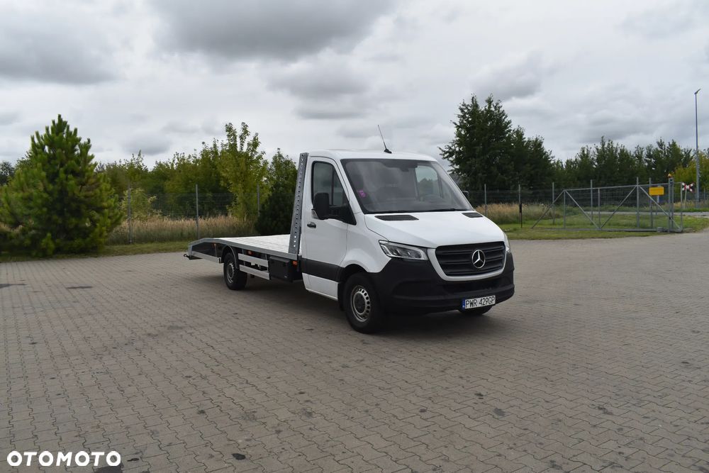 Mercedes-Benz Sprinter - 10