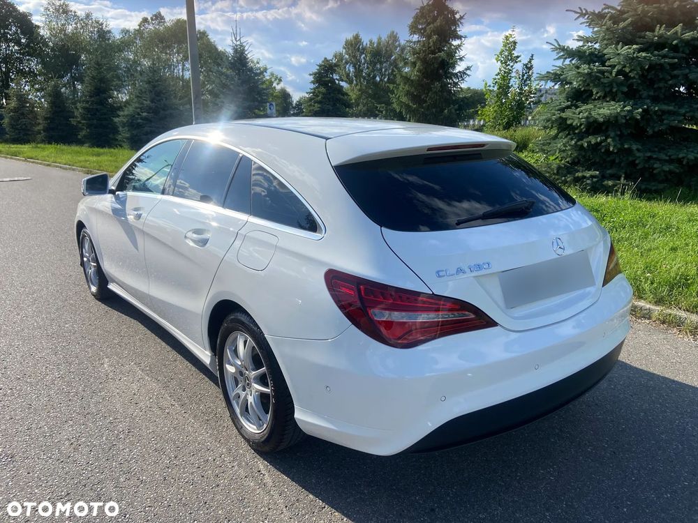 Mercedes-Benz CLA 180 7G-DCT - 4