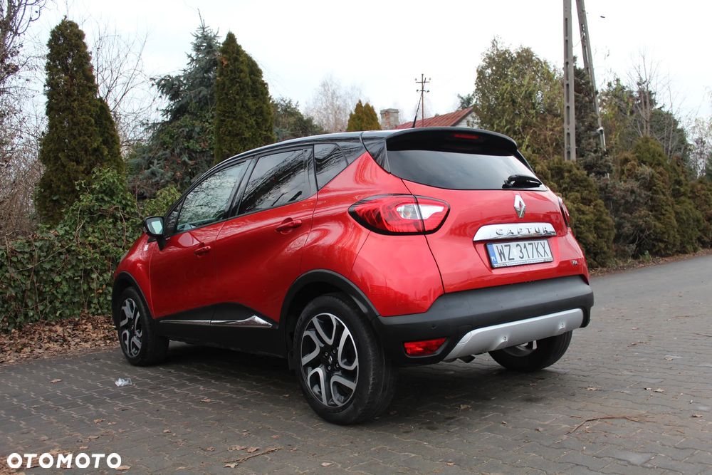 Renault Captur 1.2 TCe Helly Hansen EDC - 4