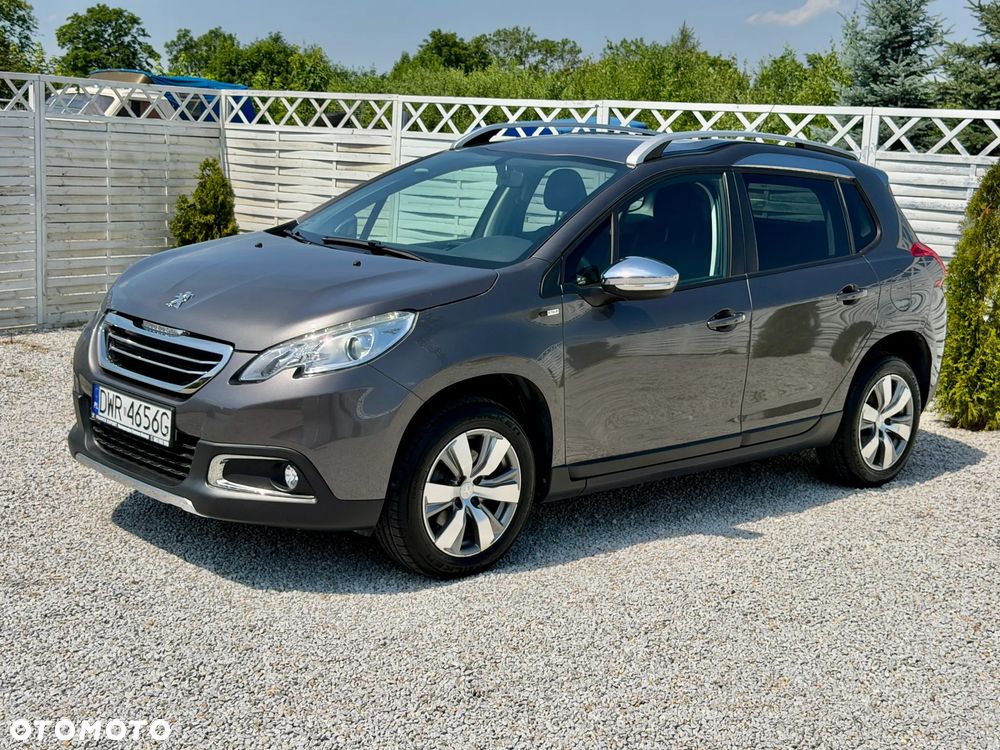 Peugeot 2008 1.2 Pure Tech Style S&S - 4