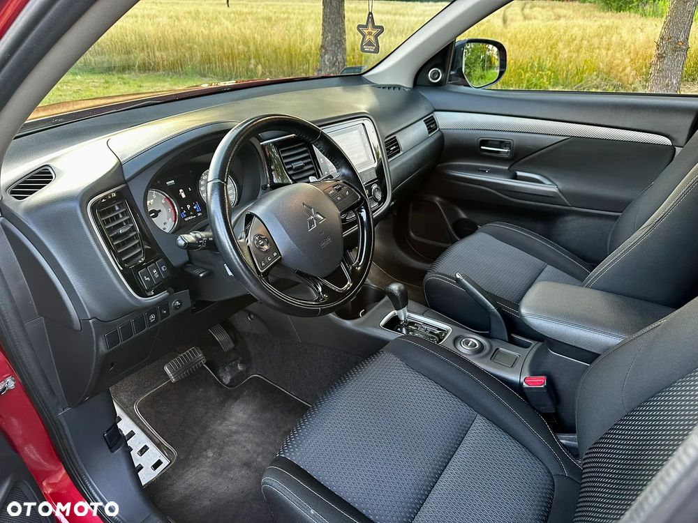 Mitsubishi Outlander 2.0 Intense + SDA 4WD CVT - 9