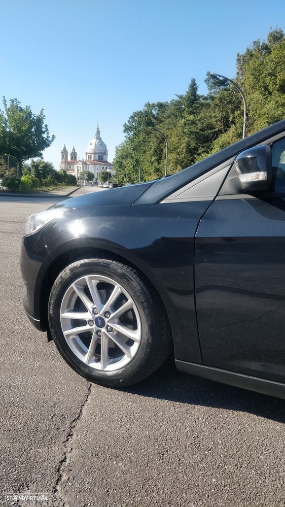 Ford Focus 1.5 TDCi ST-Line - 9