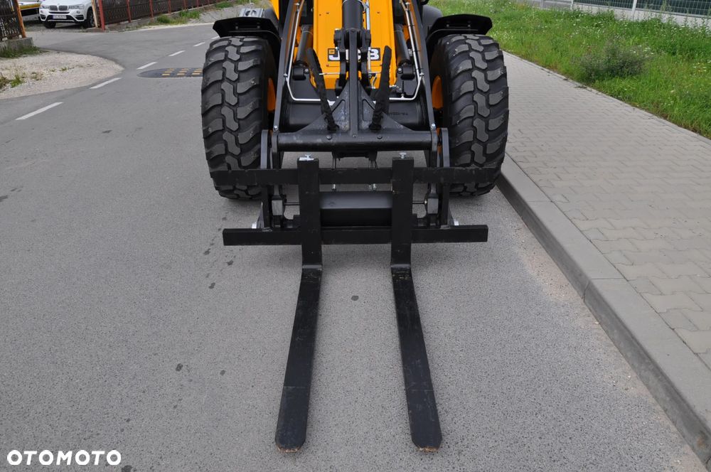 JCB WLS 409 SV FABRYCZNIE NOWA ! DOSTĘPNA OD RĘKI ! WIDŁY DO PALET SZYBKOZŁĄCZE HYDRAULICZNE - 24