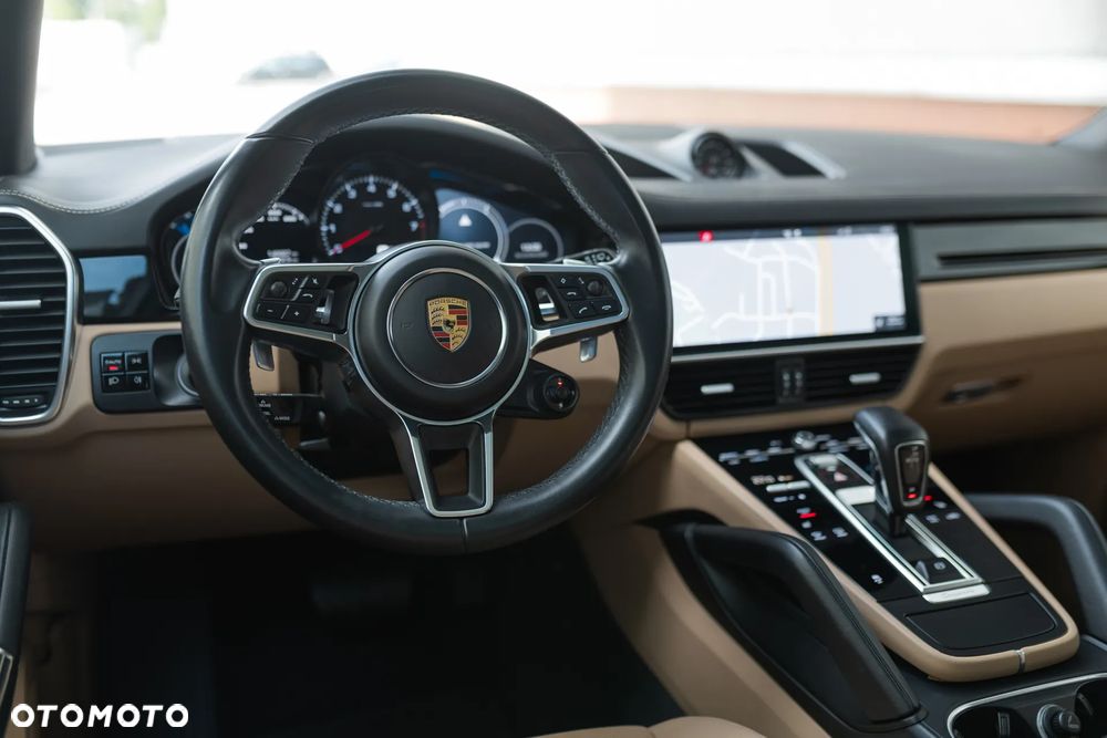 Porsche Cayenne Standard - 17
