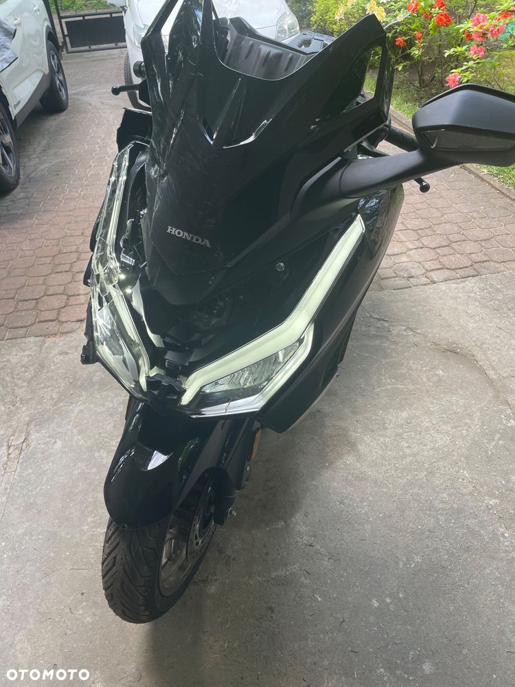 Honda NSS - 12