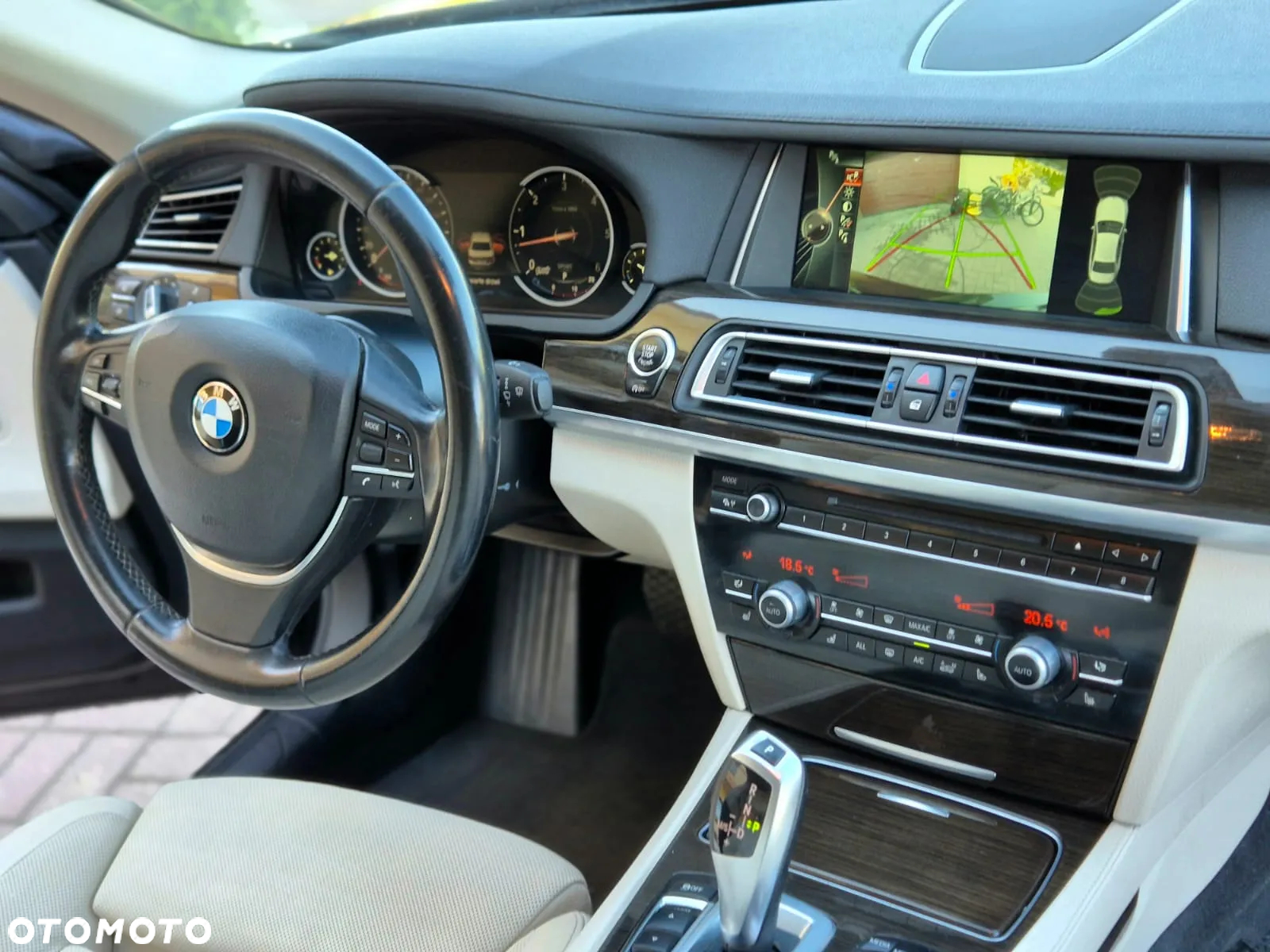 BMW Seria 7 740d xDrive - 24