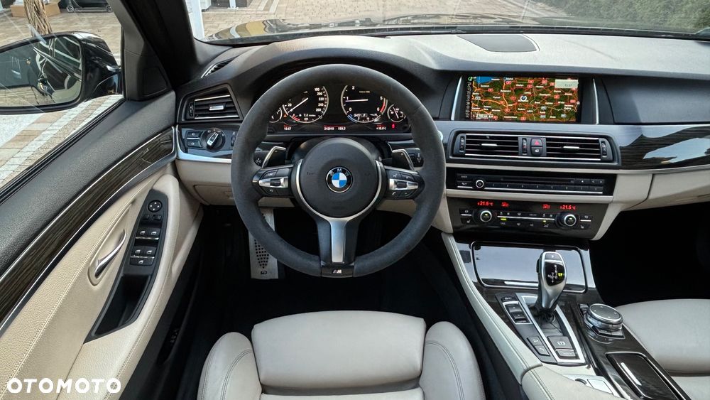 BMW Seria 5 525d xDrive - 12