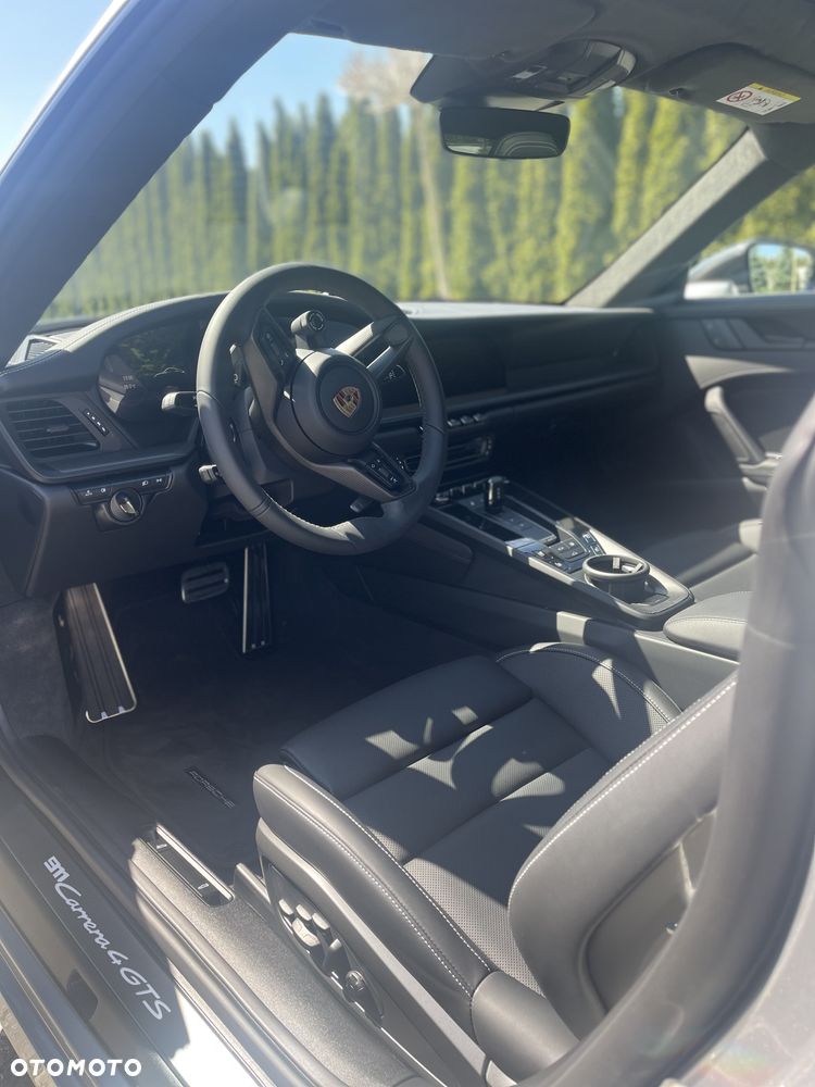 Porsche 911 2023 photo 5