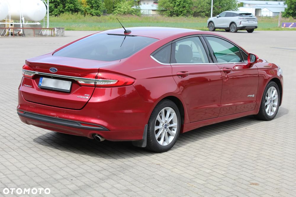 Ford Fusion - 4