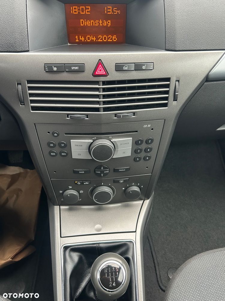 Opel Astra 1.6 Easytronic Cosmo - 25