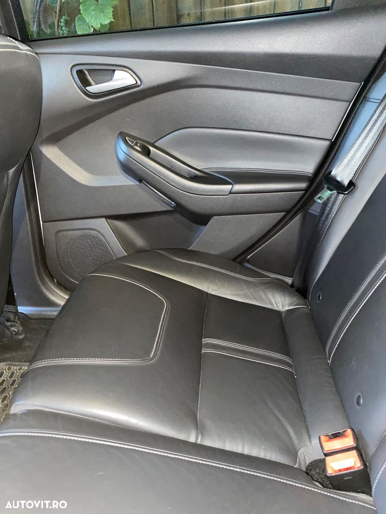 Ford Focus 2.0 TDCI DPF Titanium - 13
