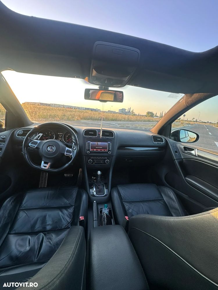 Volkswagen Golf - 5