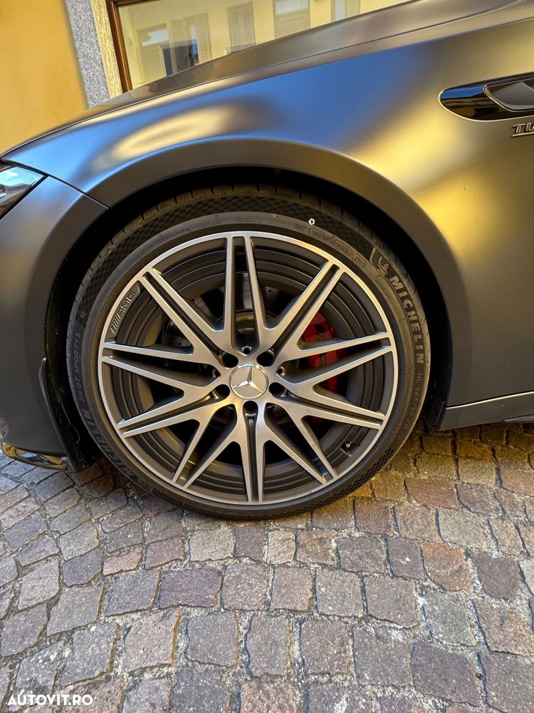 Mercedes-Benz C 63 AMG - 3