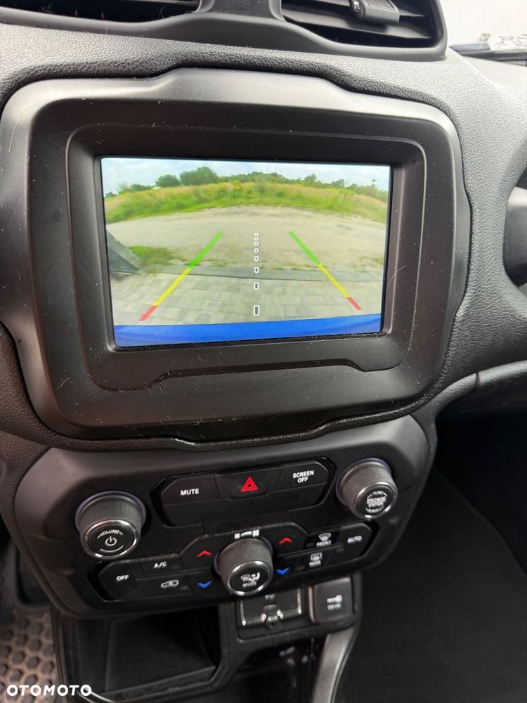 Jeep Renegade - 27