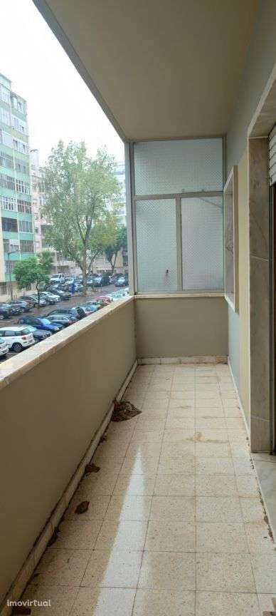 T7 na Av. Rainha Dona Amélia | 165 m2 | Lisboa - Grande imagem: 3/7