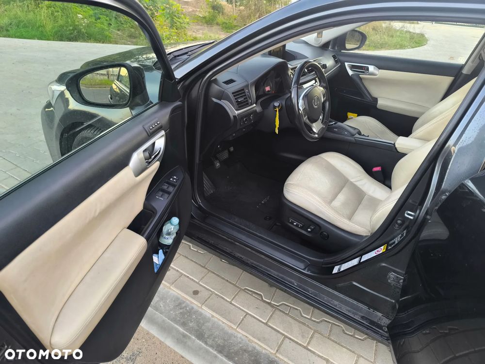 Lexus CT 200h Prestige - 13