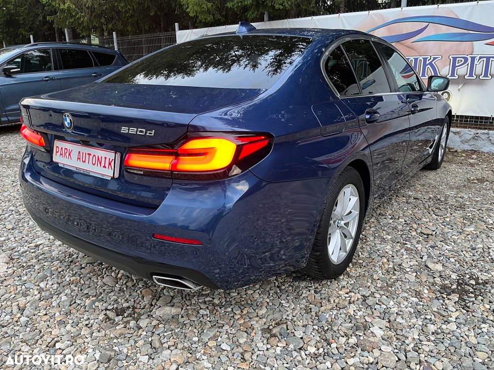 BMW Seria 5 520d xDrive AT - 17