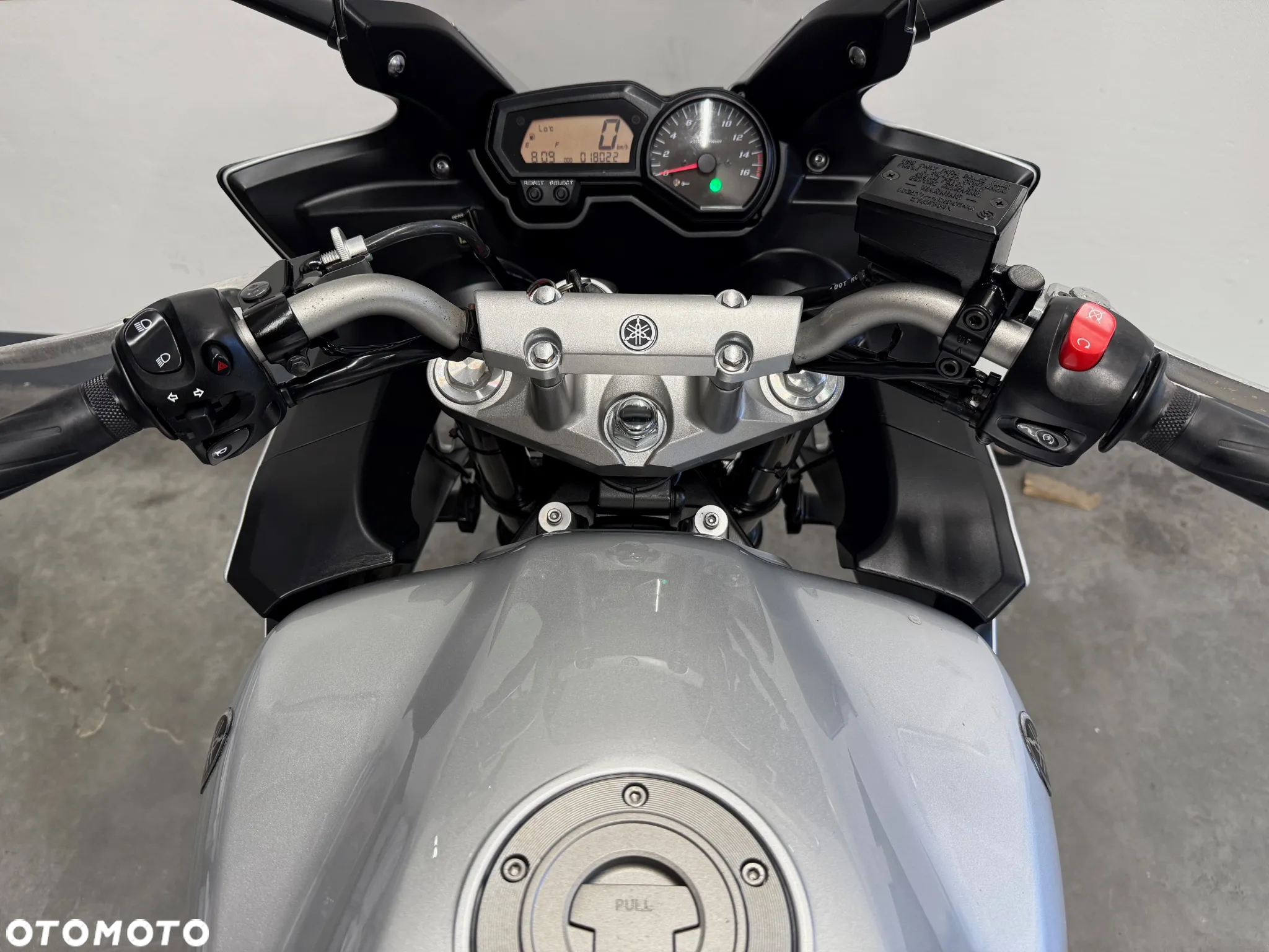 Yamaha FZ6 - 8