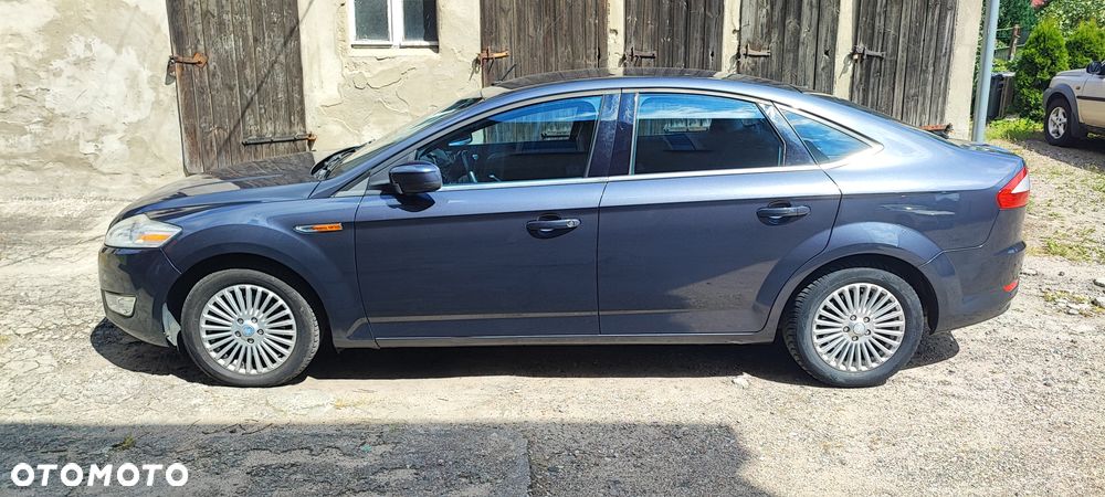 Ford Mondeo 1.8 TDCi Ambiente - 19