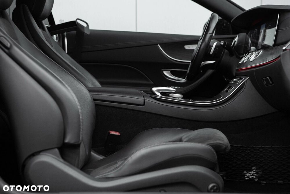 Mercedes-Benz Klasa E 200 9G-TRONIC - 28