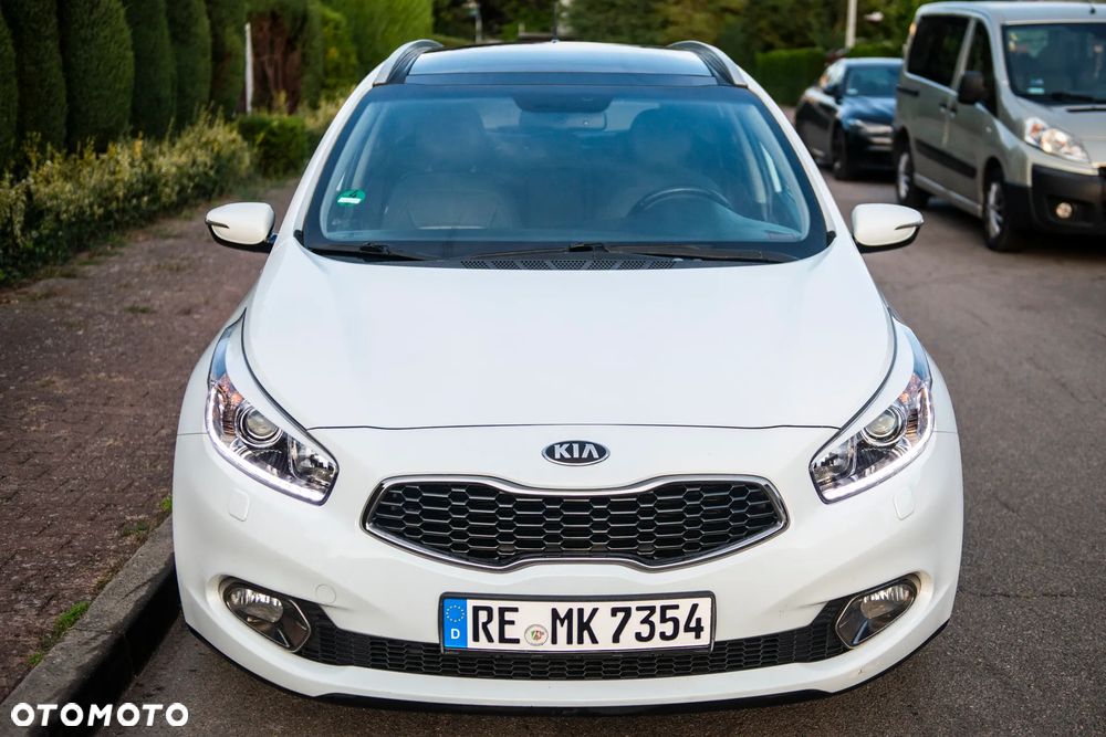 Kia Ceed 1.6 GDI DCT Platinum Edition - 9