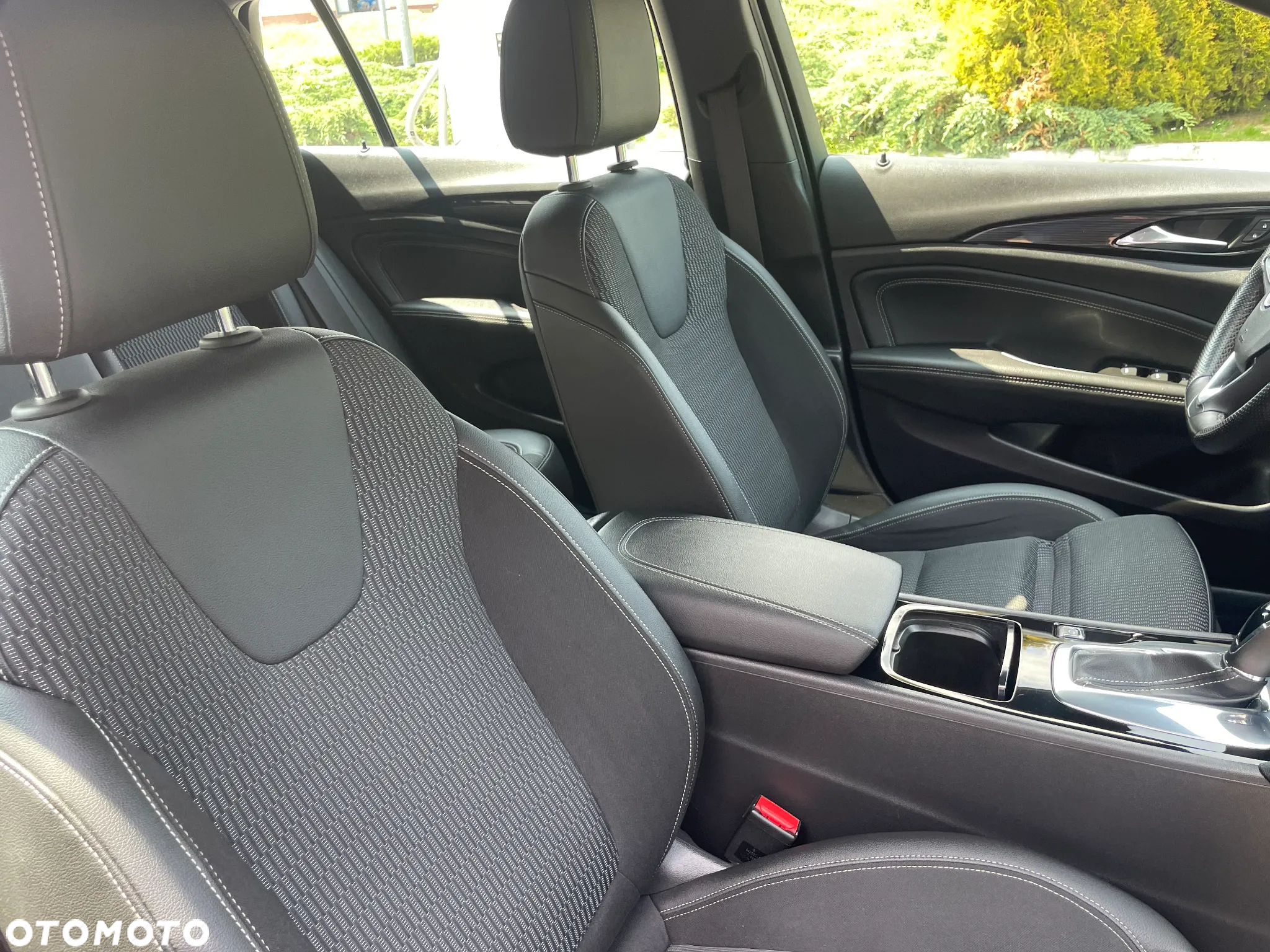 Opel Insignia 2.0 CDTI 4x4 Automatik Design Edition - 26