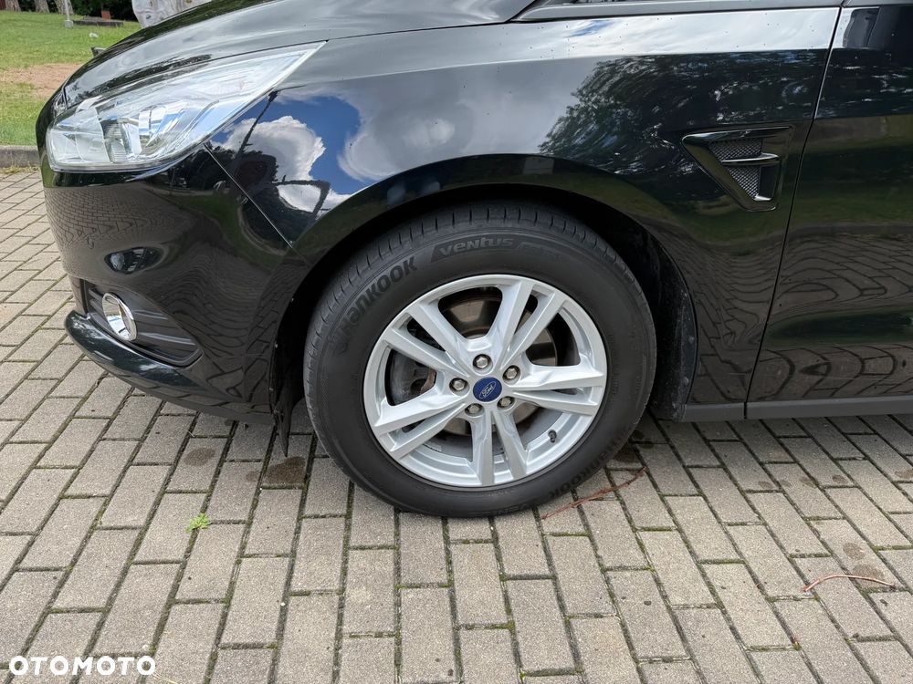 Ford S-Max - 12