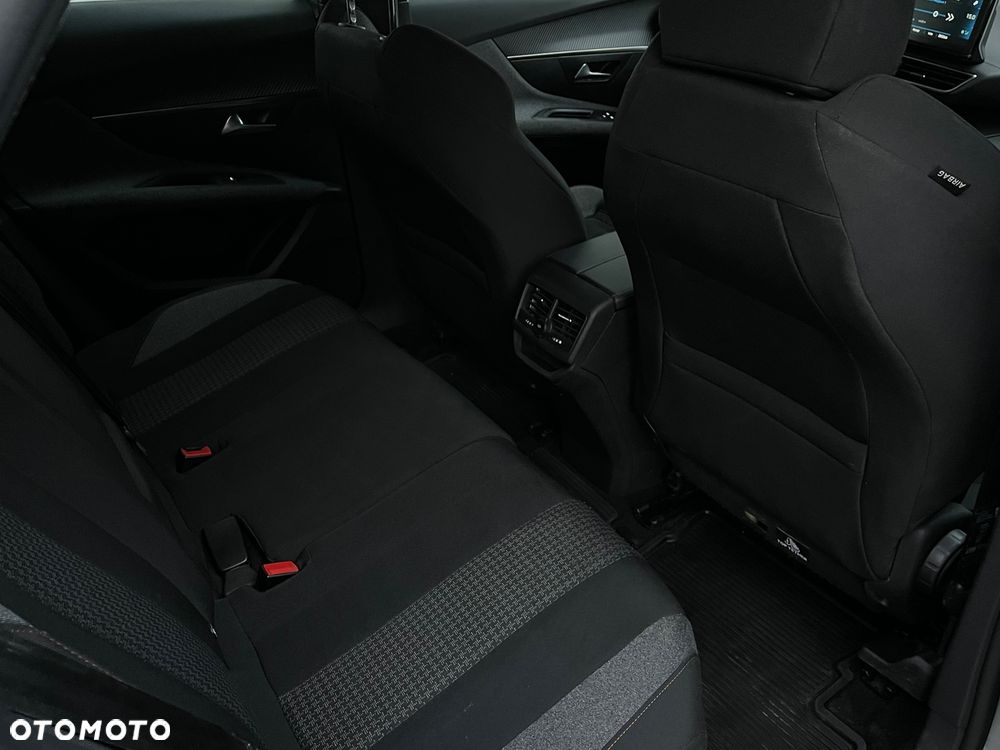 Peugeot 3008 - 18