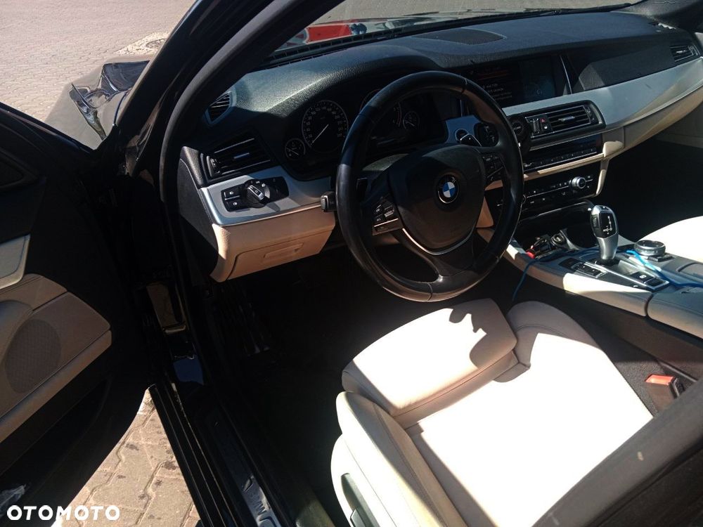 BMW Seria 5 520d Luxury Line - 13
