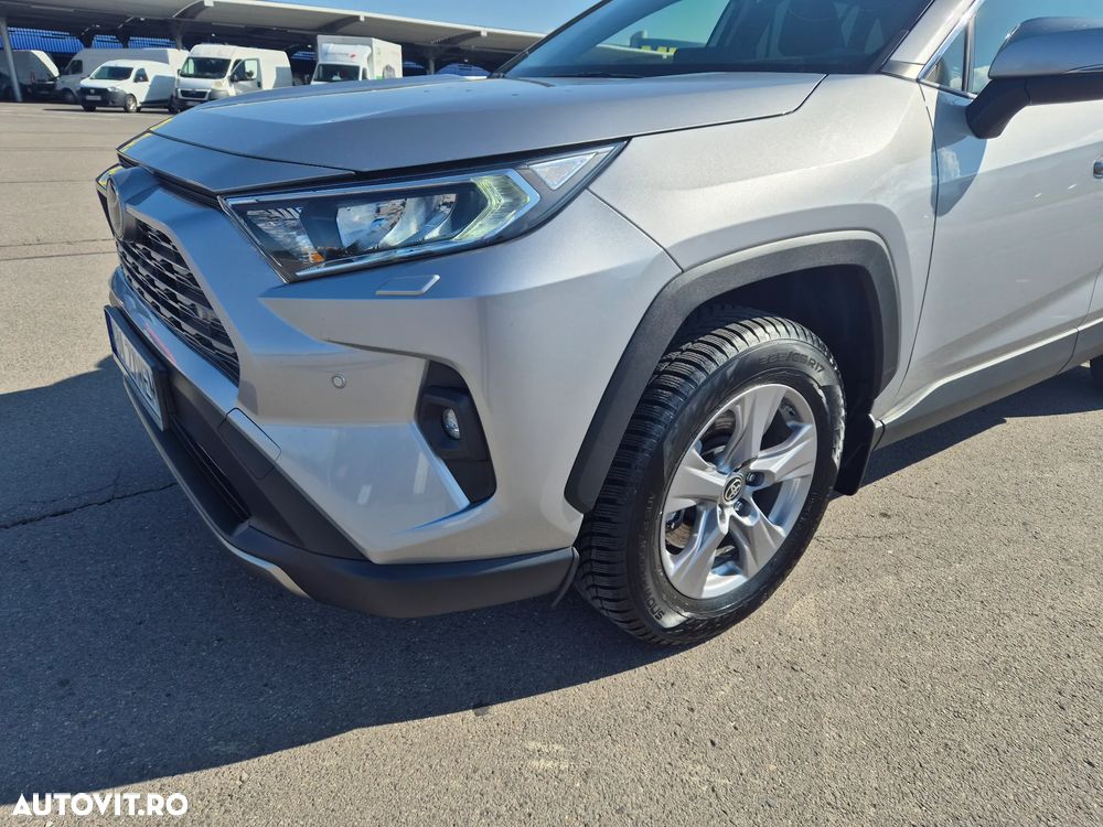 Toyota RAV4 - 4
