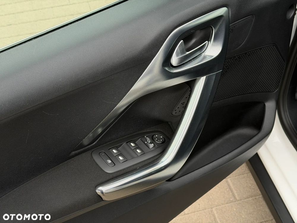 Peugeot 2008 PureTech 110 Stop&Start Allure - 13
