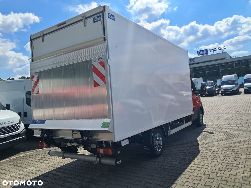 Iveco Daily 35S18HA8 Kontener z windą - 18