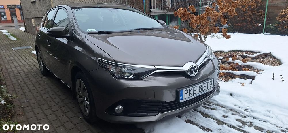 Toyota Auris 1.6 Premium - 1