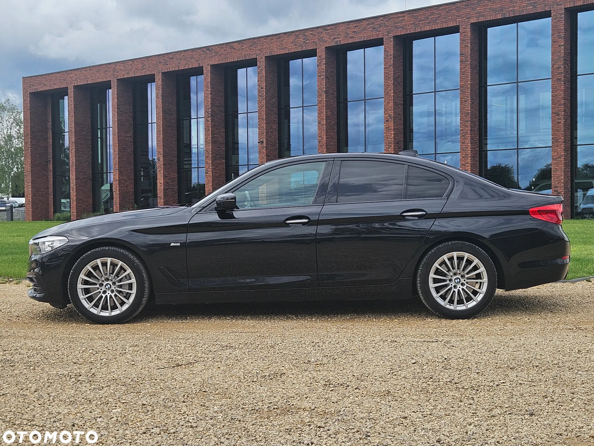 BMW Seria 5 530d xDrive Sport - 6