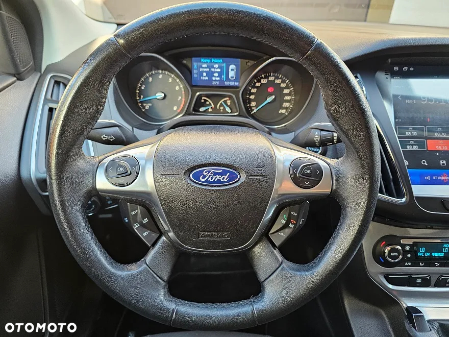 Ford Focus 1.6 EcoBoost Titanium - 25
