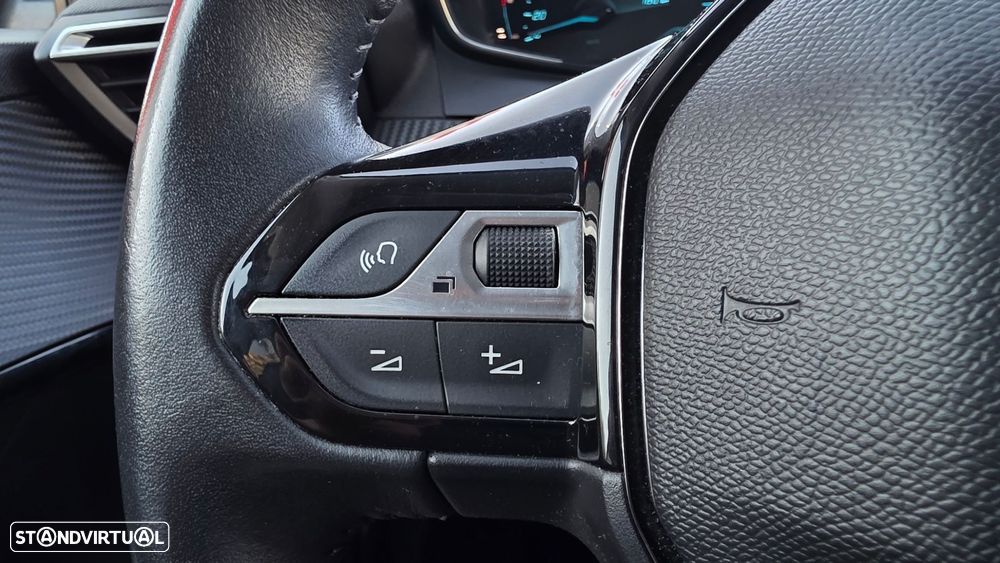 Peugeot e-208 50 kWh Allure Pack - 33