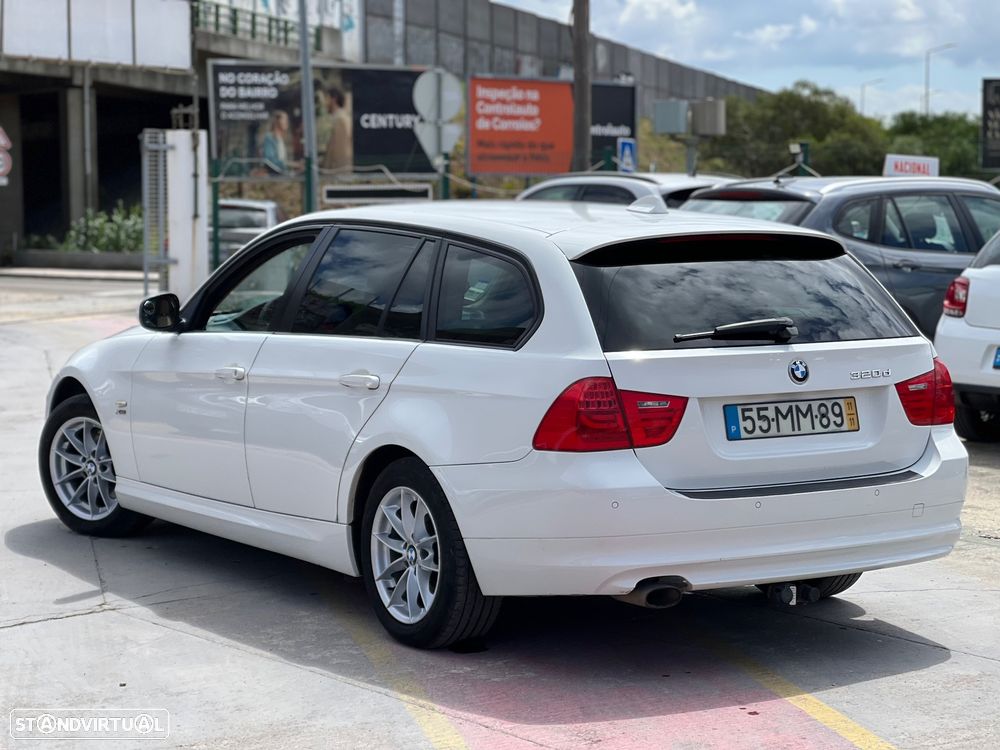 BMW 320 d xDrive Navigation Auto - 2