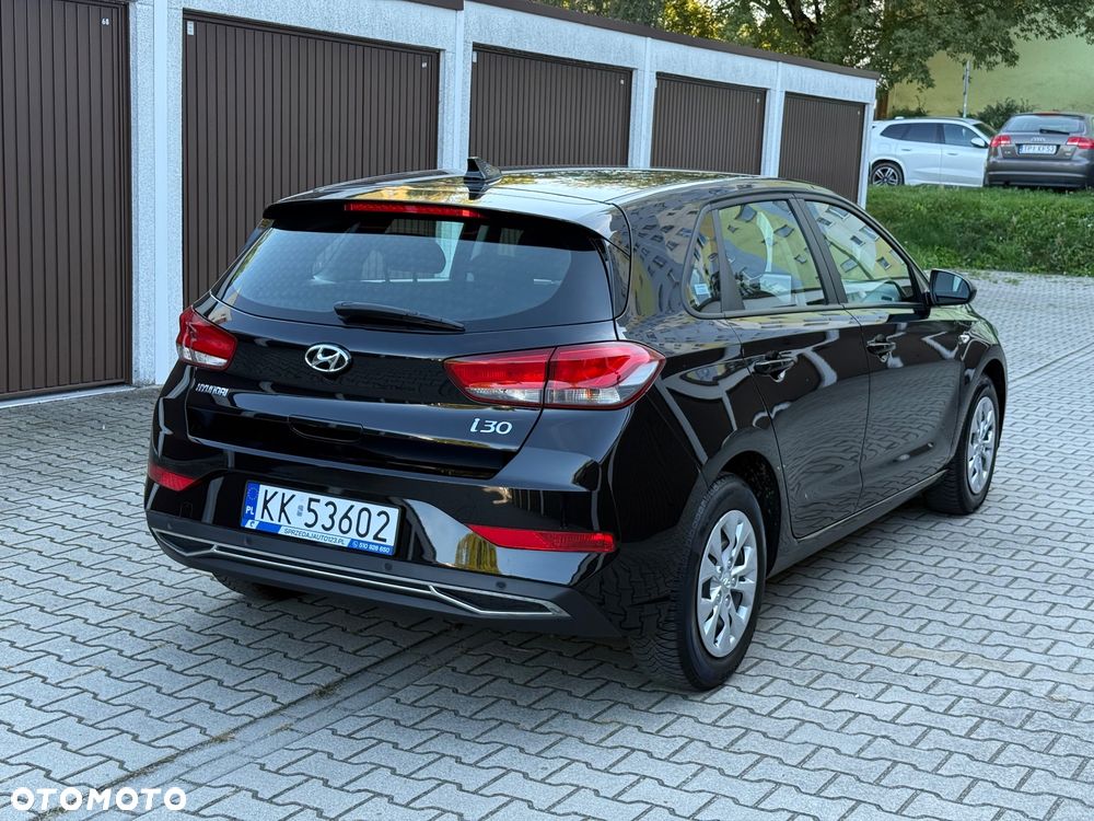 Hyundai i30 1.5 DPI Classic + - 27