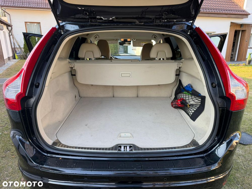 Volvo XC 60 D4 AWD R-Design - 12