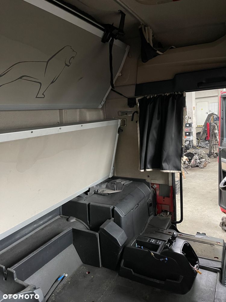 MAN TGX XXL EURO 6 2018 rok KABINA AUTOMAT - 9
