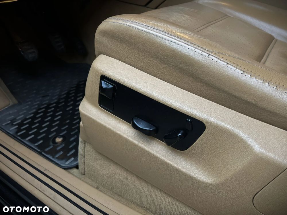 Porsche Cayenne - 15