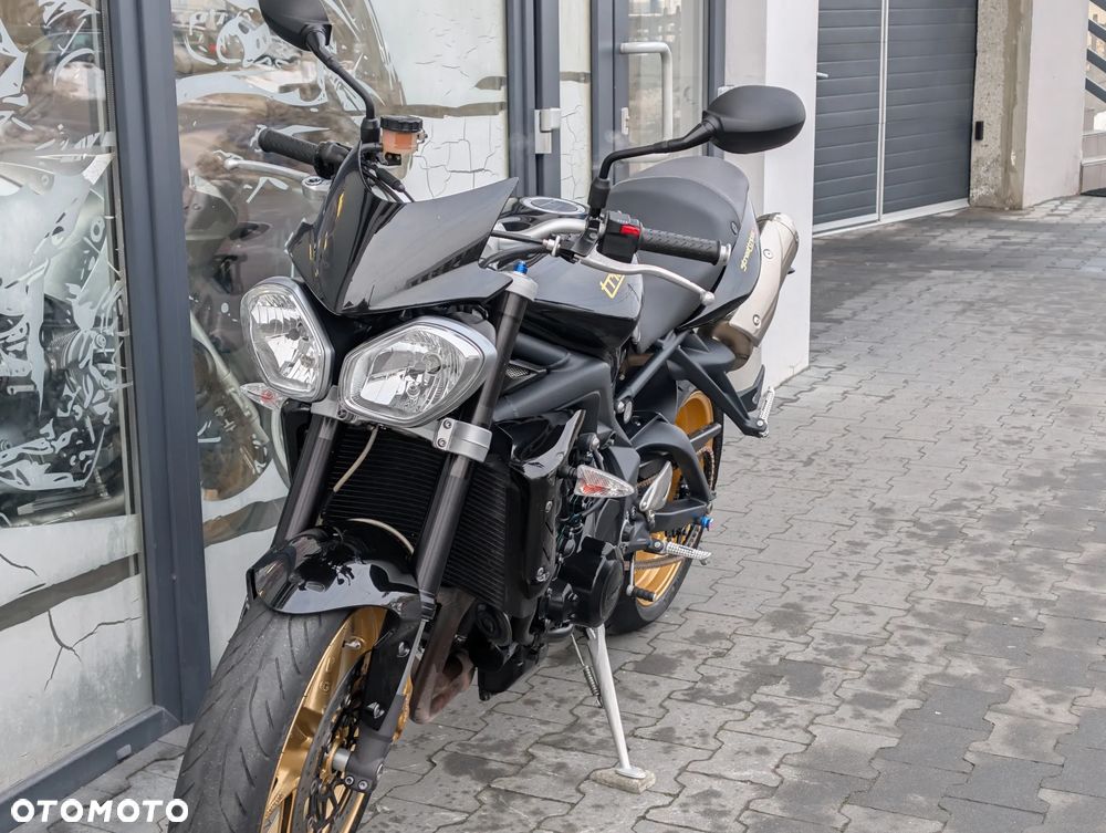 Triumph Street Triple - 22