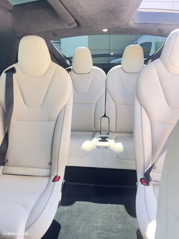 Tesla Model X Plaid AWD - 5