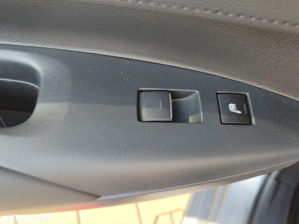 Toyota Corolla 1.8 HSD Exclusive interior Negru - 15