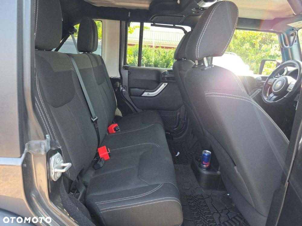 Jeep Wrangler - 15