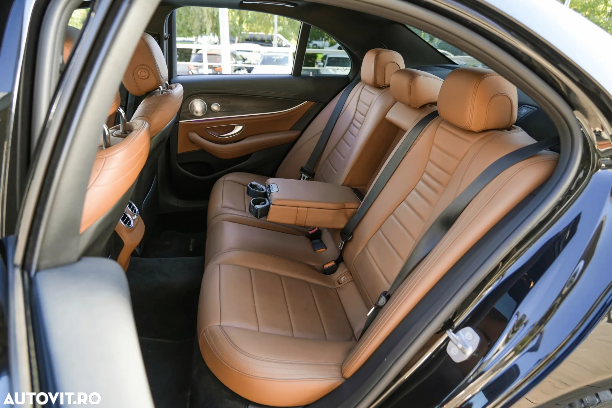 Mercedes-Benz E 220 d 9G-TRONIC AMG Line - 10