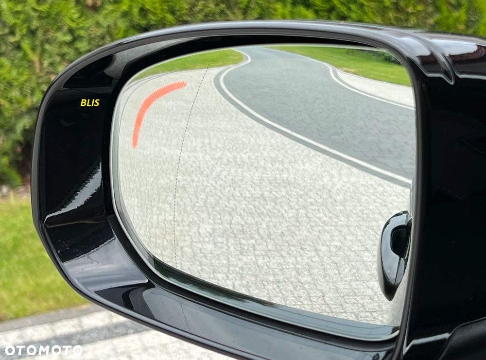 Volvo XC 60 B4 D AWD Plus Dark - 28