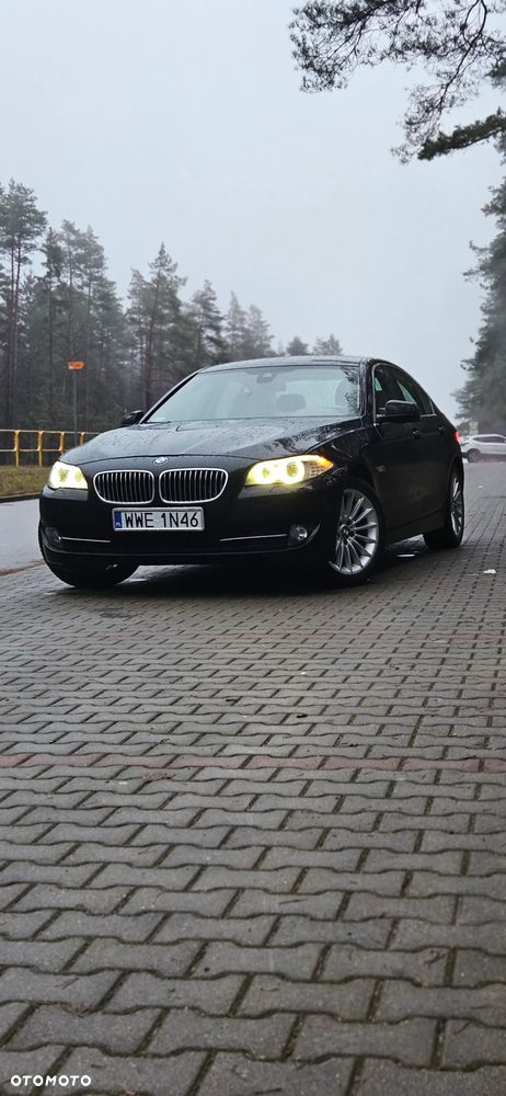 BMW Seria 5 528i xDrive Luxury Line - 28