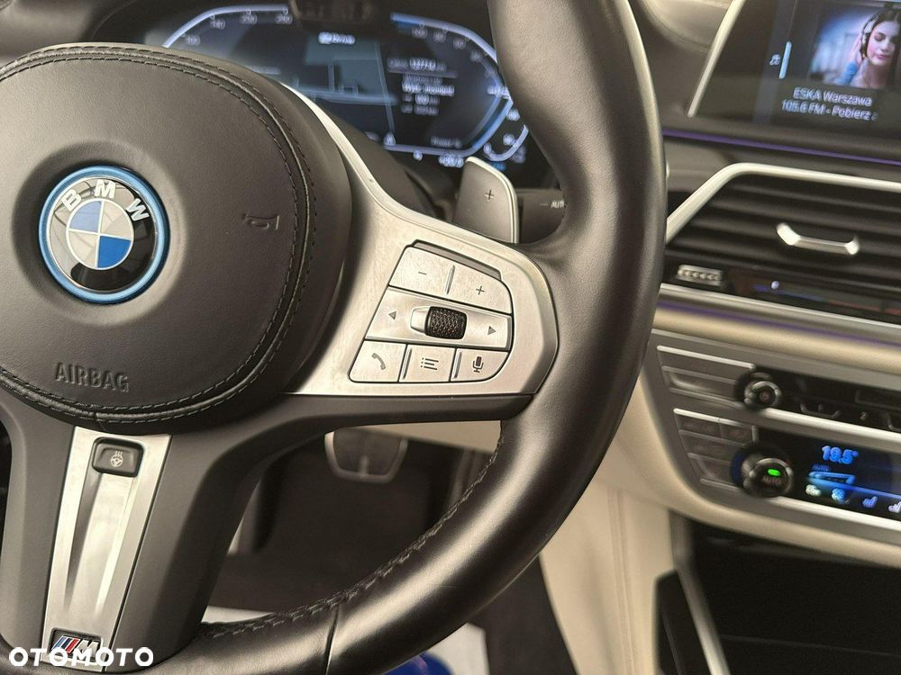 BMW Seria 7 - 26